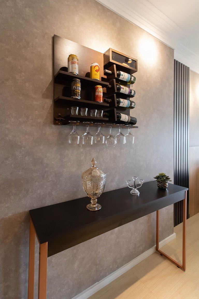 Apartamento completo com vaga, a 9 km do Aeroporto, próximo