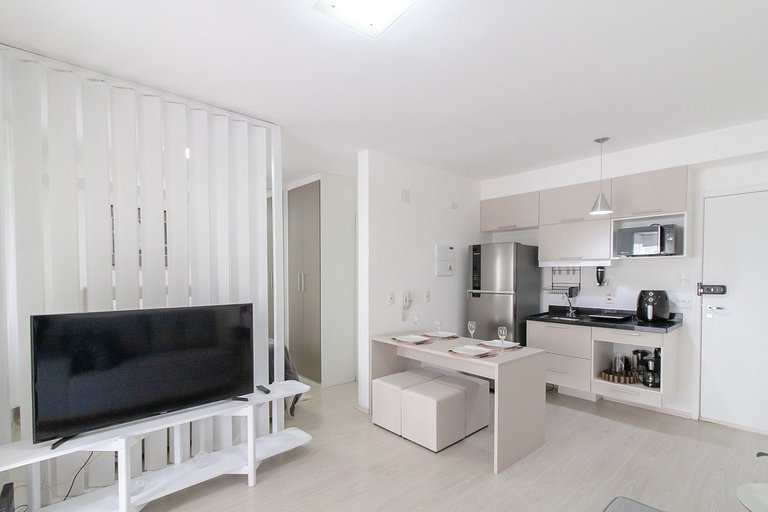 2109 - Studio Novo e Super Mobiliado