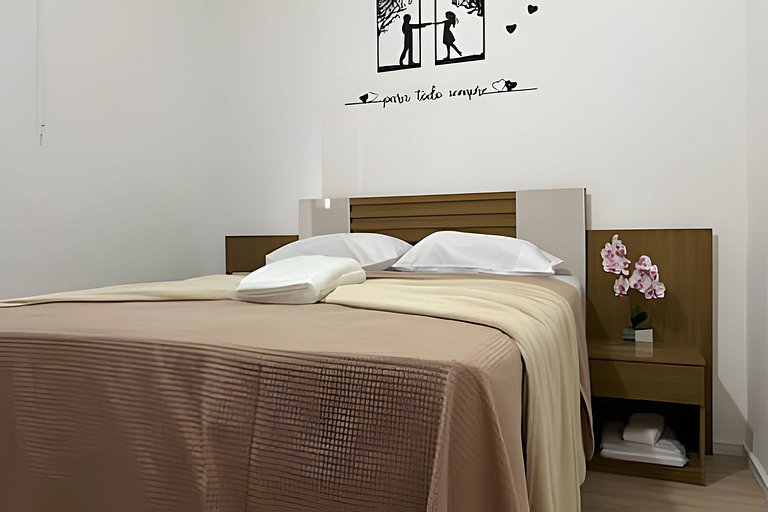 0432 - Apto com 2 Dorms para 6 Hóspedes