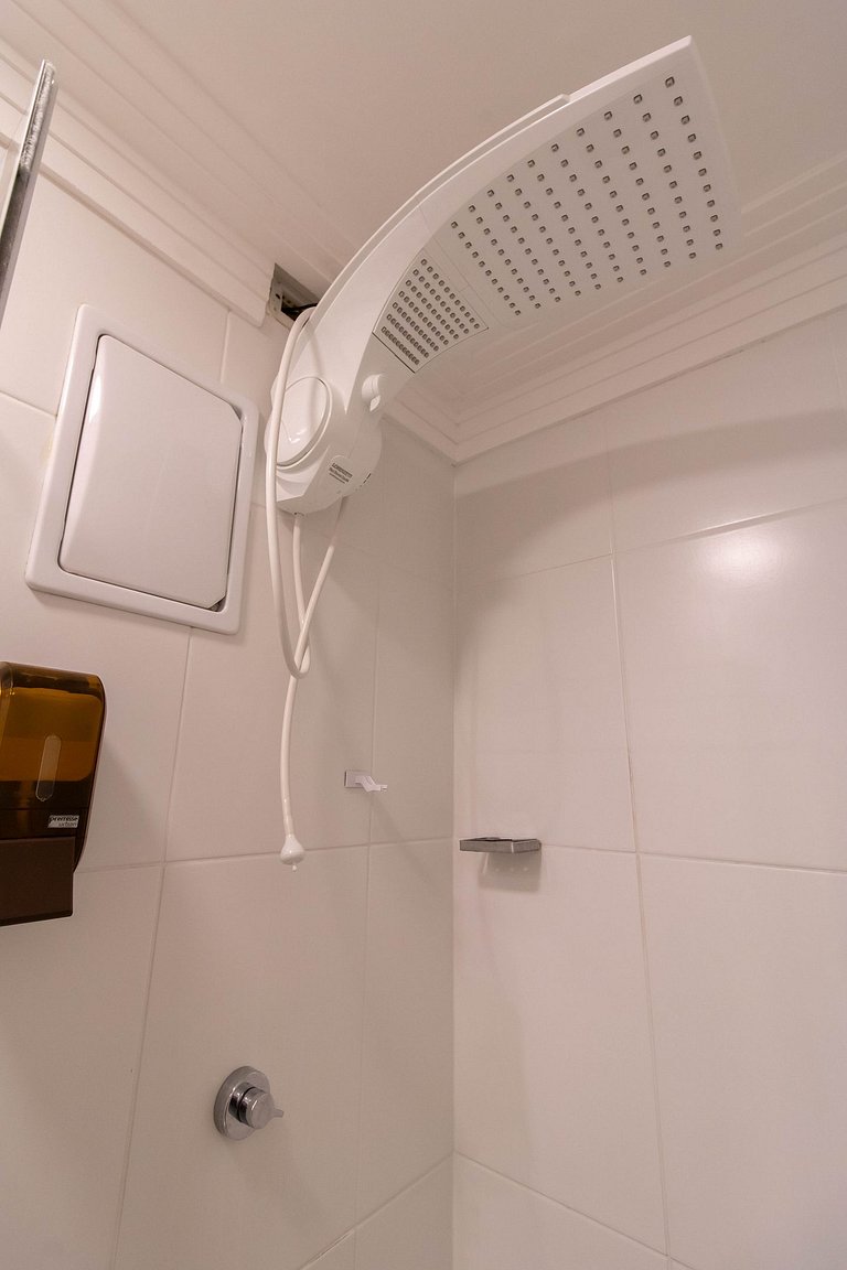 Apartamento completo com vaga, a 9 km do Aeroporto, próximo