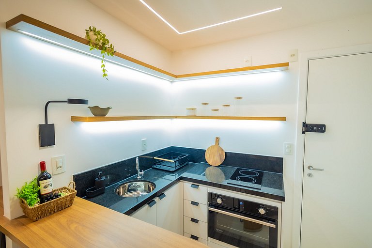 1106 - Estúdio novíssimo com estrutura e conforto