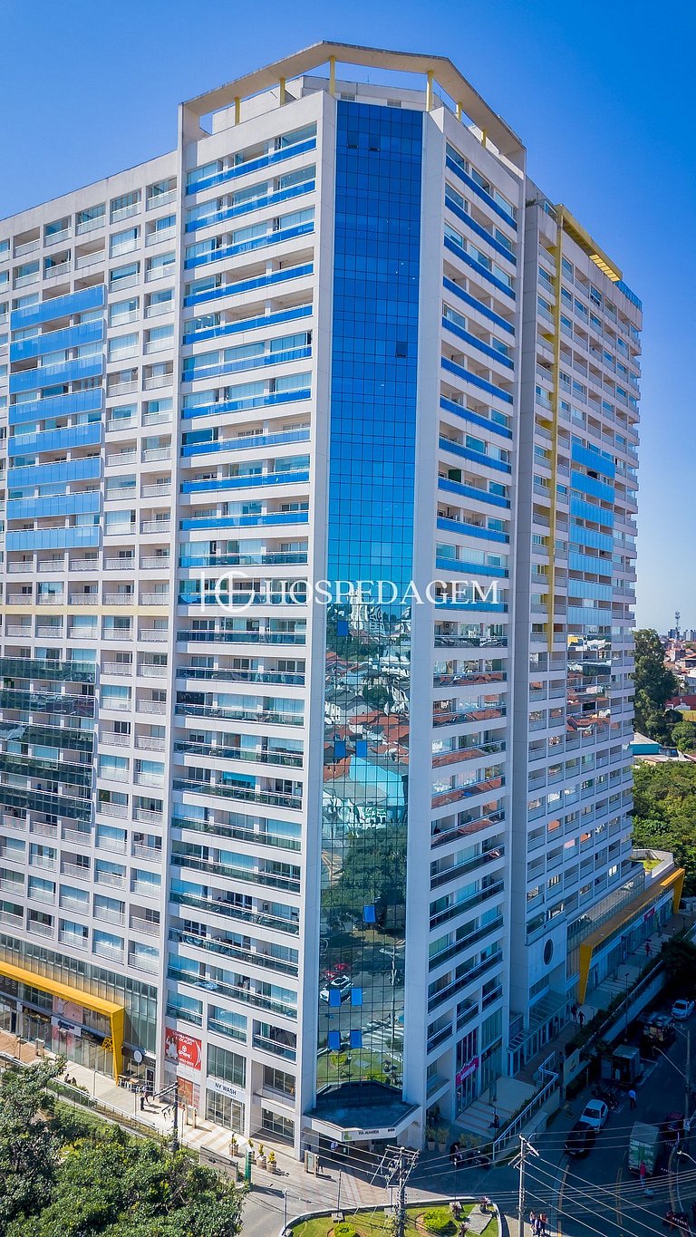 1106 - Estúdio novíssimo com estrutura e conforto