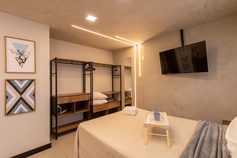 0405 - Studio incrível, charmoso e completo