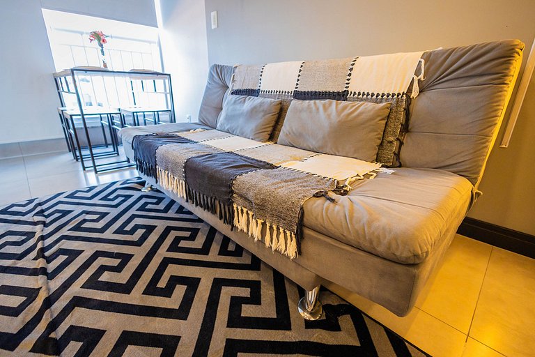 0405 - Studio incrível, charmoso e completo