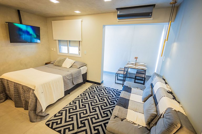 0405 - Studio incrível, charmoso e completo