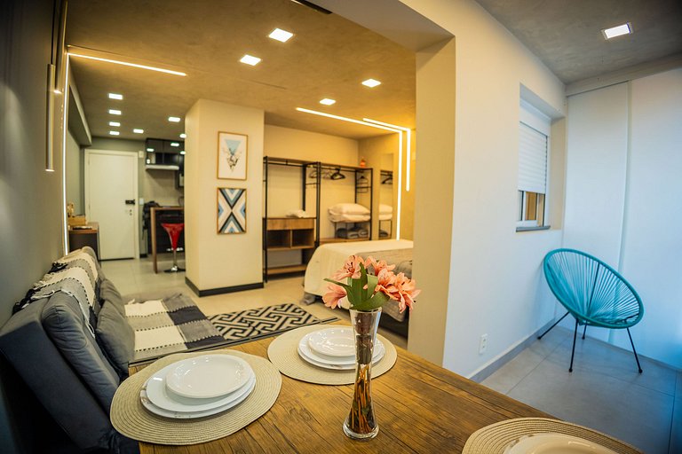 0405 - Studio incrível, charmoso e completo