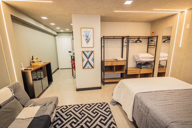 0405 - Studio incrível, charmoso e completo