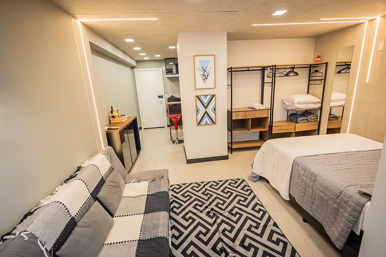 0405 - Studio incrível, charmoso e completo