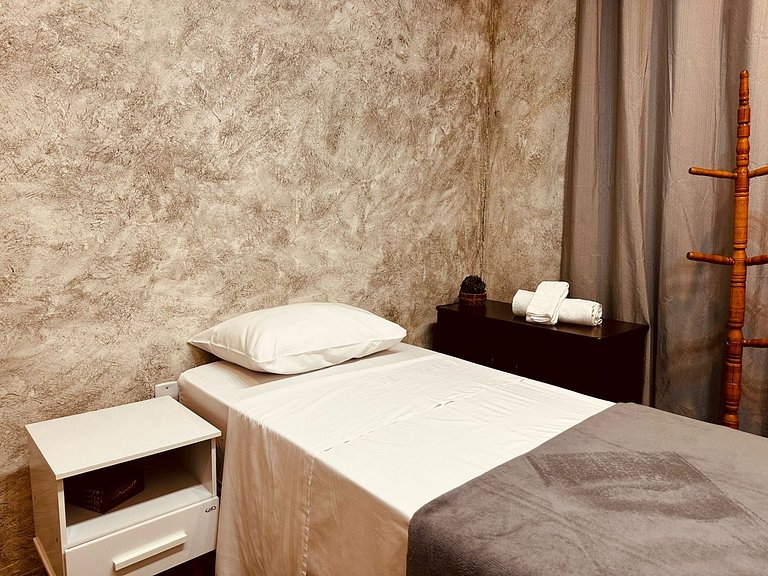 0003 - Pousada HG quarto home office single